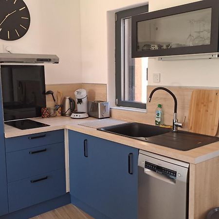 Logement Neuf A 2 Pas Du Lac La Bridoire المظهر الخارجي الصورة