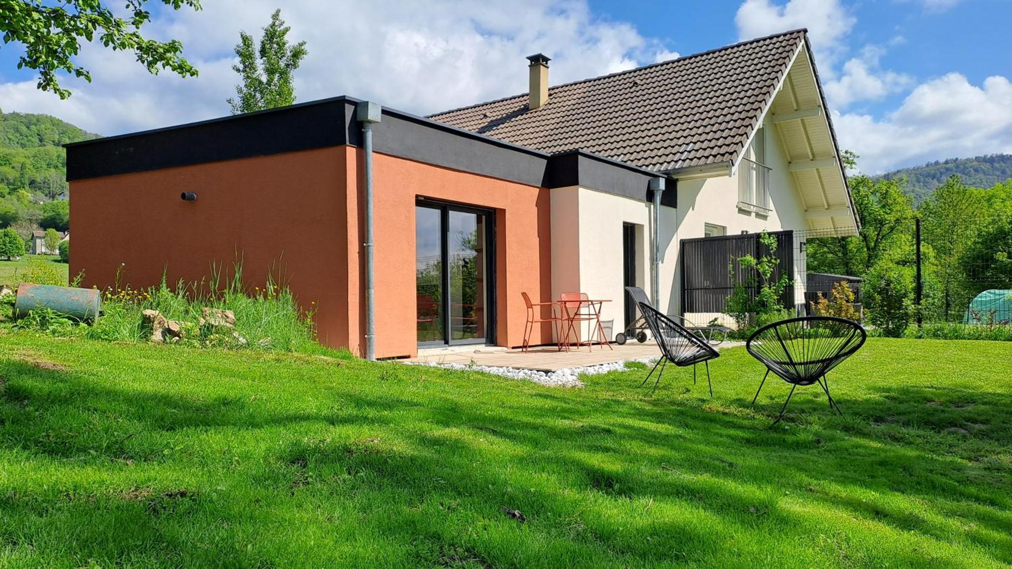 Logement Neuf A 2 Pas Du Lac La Bridoire المظهر الخارجي الصورة